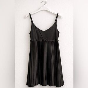 Susana Monaco 100% Silk Chocolate Brown Pleated Spaghetti Strap Dress NWT Size 8